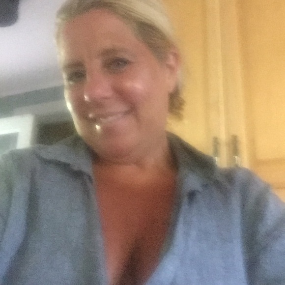 Meet your Posher, Lisa - Picture 3 of 8